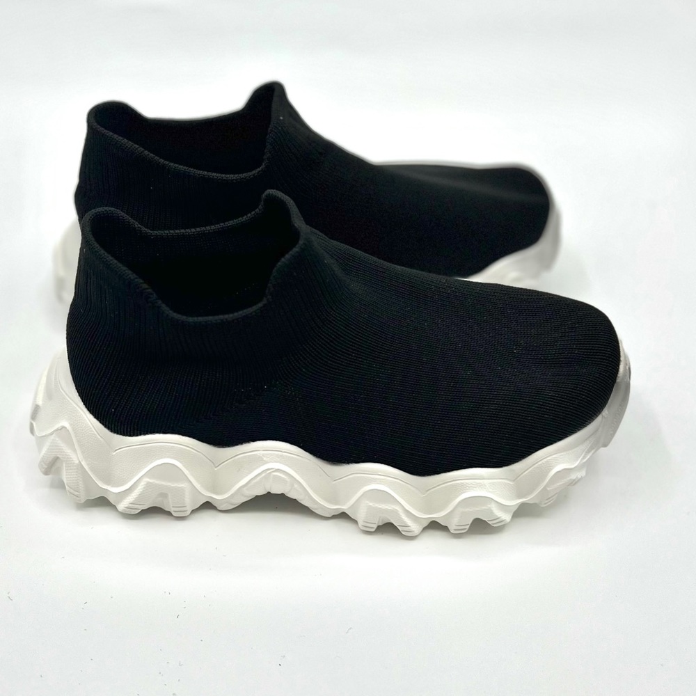 NWOT Sofysofy Unisex - Child Slip On Sock Shoes